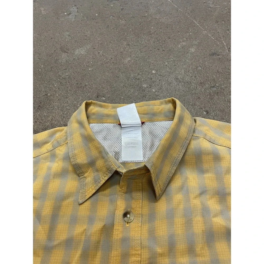 The‎ North Face Shirt Mens Medium Yellow Check Short Sleeve Button Up Hiking